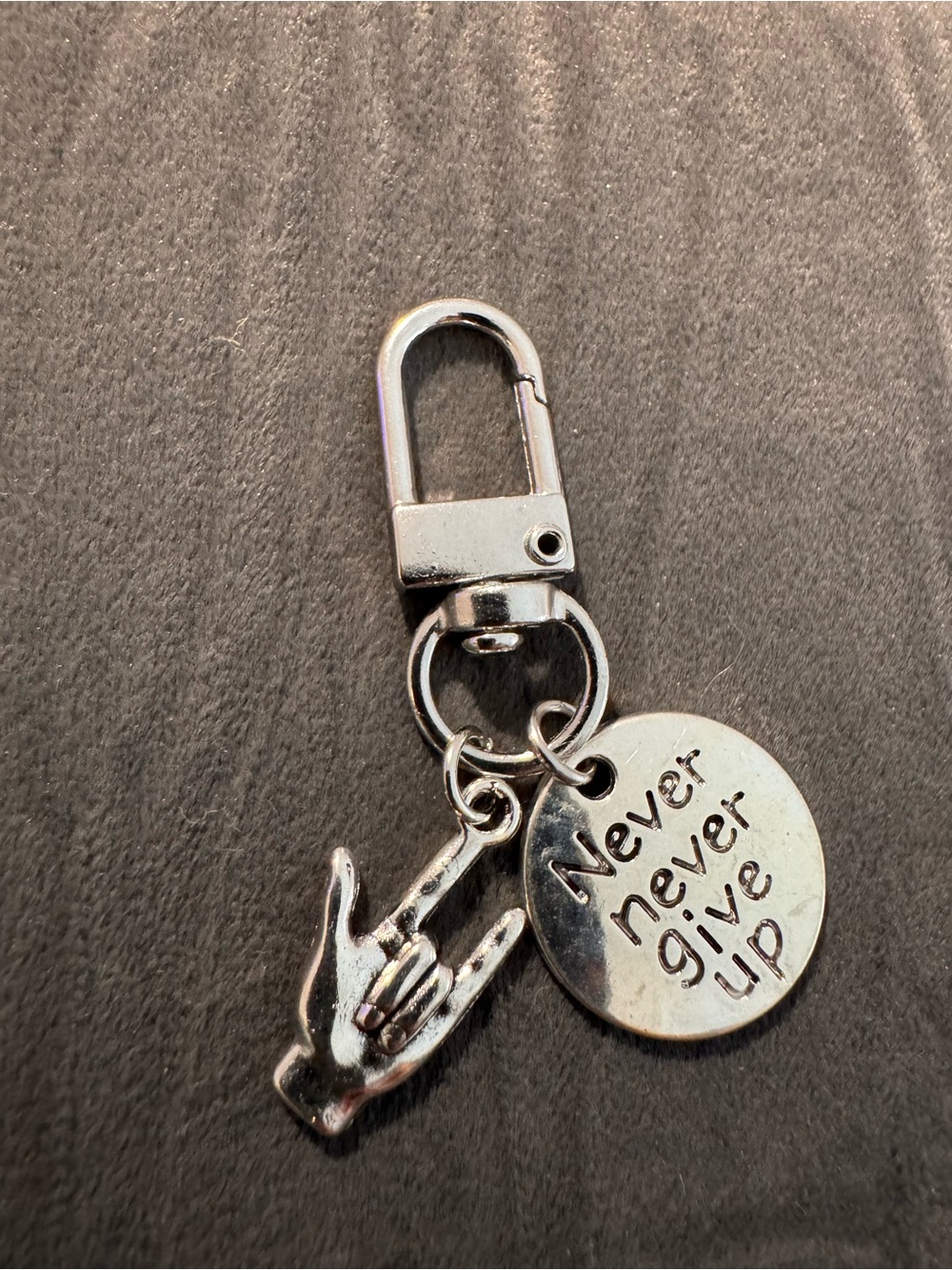Bandolier Silver 'Never Never Give Up' Inspirational Key & Charm Holder